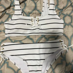Size large women’s shein swimsuit